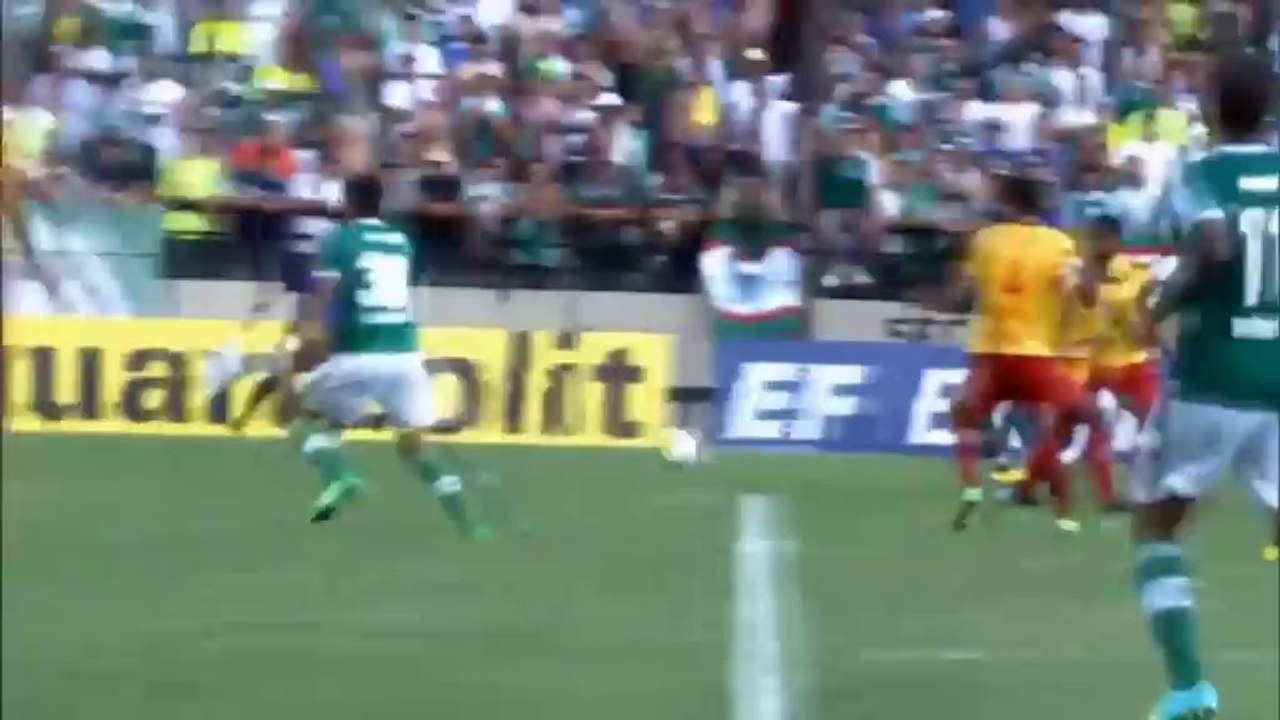 Top5: Wahnsinns-Fallrückzieher übertrifft Traum-Solo