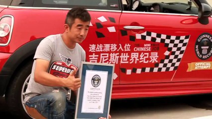 Se garer au frein à main, c’est facile