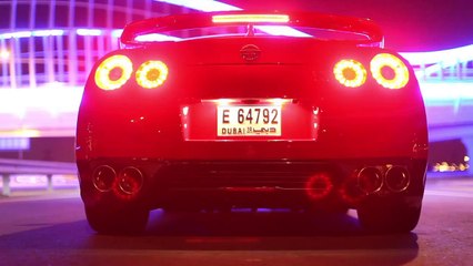 La Nissan GT-R 2012 sous les lumières de Dubaï