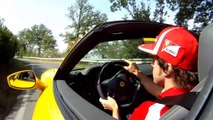 Fernando Alonso test la Ferrari 458 Spider