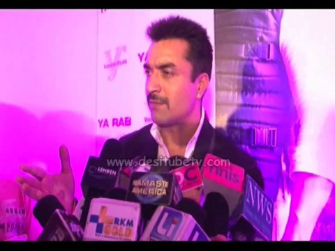 Watch Out ! Bigg Boss7 contestant Ajaz Khan's bindaas attitude at the press conference of film 'Ya Rab'