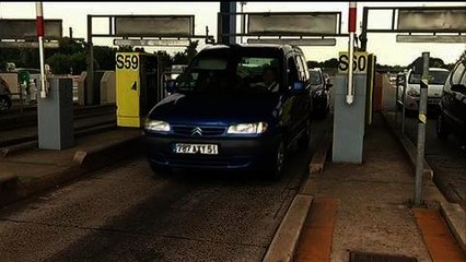 Les tarifs de l'autoroute augmentent le 1er février : "C'est du brigandage"