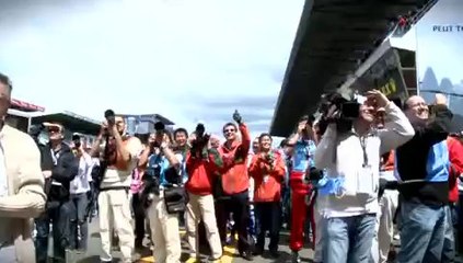 Tour embarqué à bord de la mythique Mazda 787B