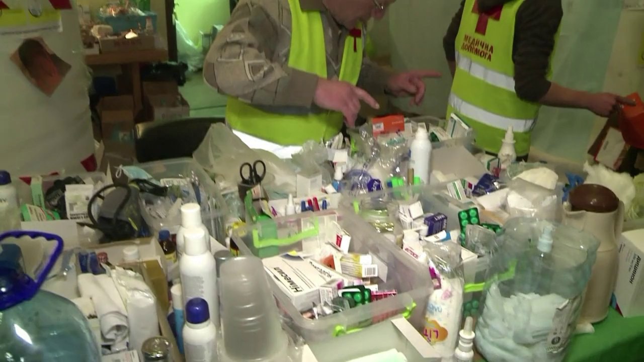 Dans la mairie de Kiev, traits tirés et sécurité sur les dents