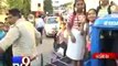 Vadodara school vans to stay off road, causes chaos near some schools - Tv9 Gujarati