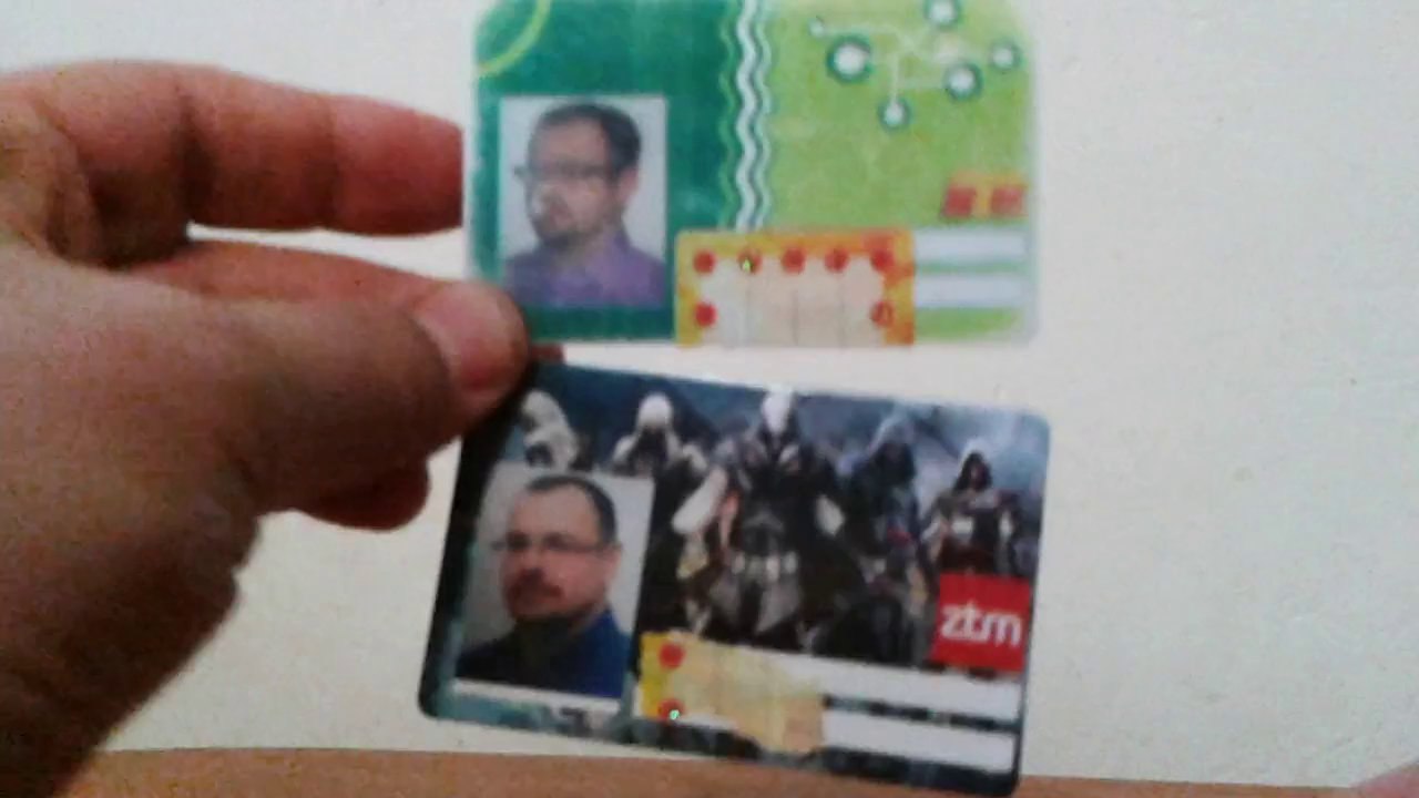 Carte de transport commun a l embleme d assassin creed