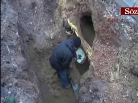 Akaryakıt hırsızları yeraltında 50 metre tünel kazmış