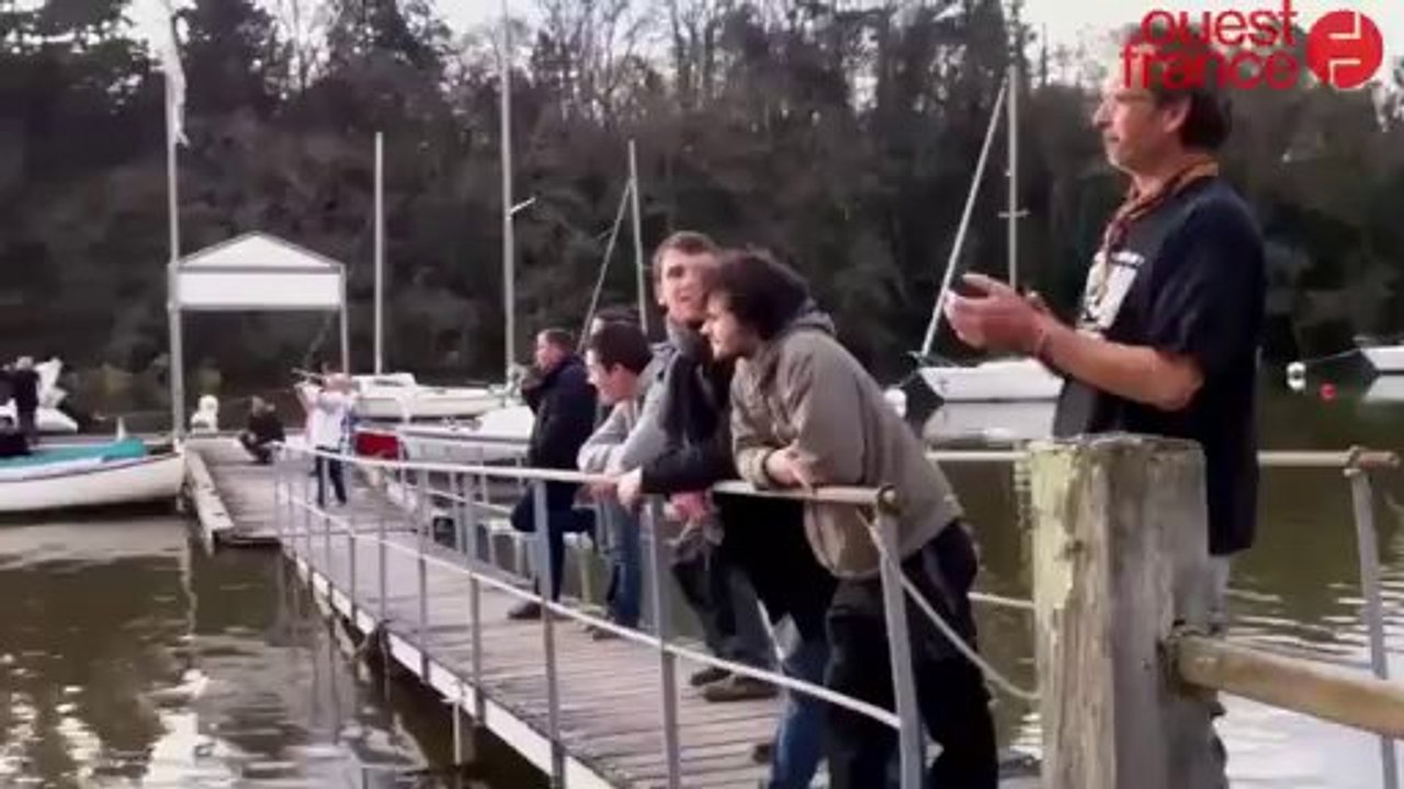 L'Indomptable remis à l'eau à Saint-Goustan