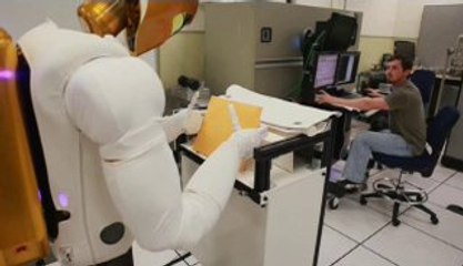 R2, le robot humanoïde de GM et de la NASA