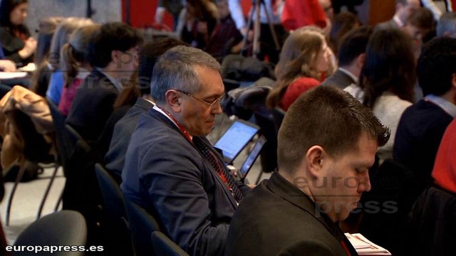 Banco Santander obtiene un beneficio de 4.370 millones en 2013, un 90% más que en 2012