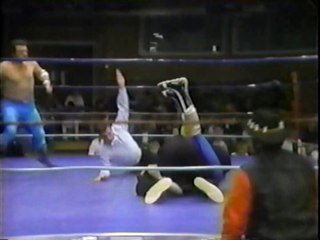 Vicious Clothesline From The Corner Ropes