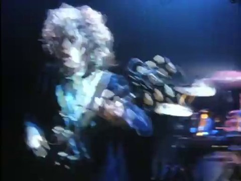 AC/DC Backtracks - Extrait Highway To Hell