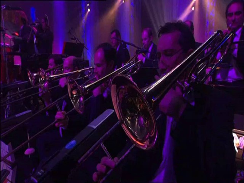 Laurent Gerra en DVD Ca Balance - Extrait Charles Aznavour