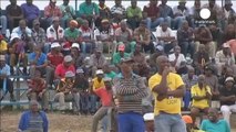 Sudafrica, i minatori continuano lo sciopero