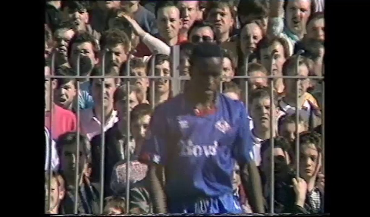 Oldham Athletic v Man Utd FA Cup 1990 First Half