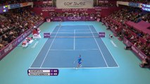 Pavlyuchenkova stuns Sharapova