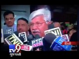 Cong Okhla MLA creates ruckus at Arvind Kejriwal press conference- Tv9 Gujarati