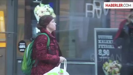 Soğuk Havada Adamın Dili Direğe Yapıştı