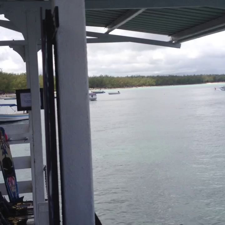 Amaury sort de l'eau. Club med Île Maurice janvier 2014