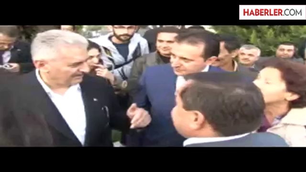 Binali Yıldırım'ın Yolunu Kesti: Lütfen Götürenler Az Götürsün!