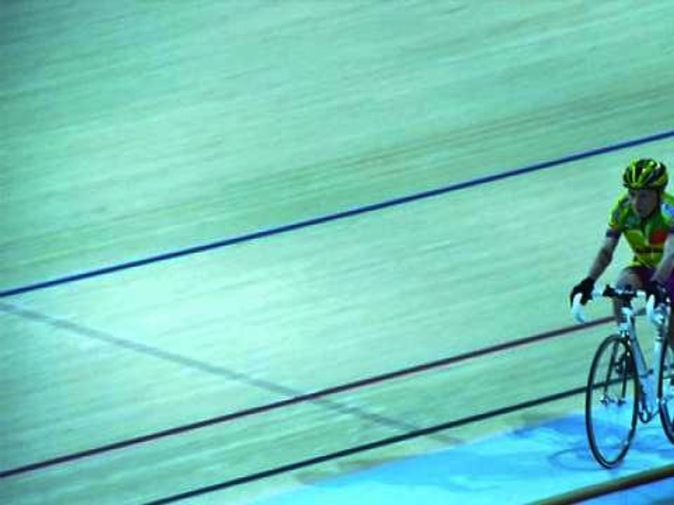 Vélo: la préparation de Robert Marchand, 102 ans, pour battre son record de l'heure - 31/01