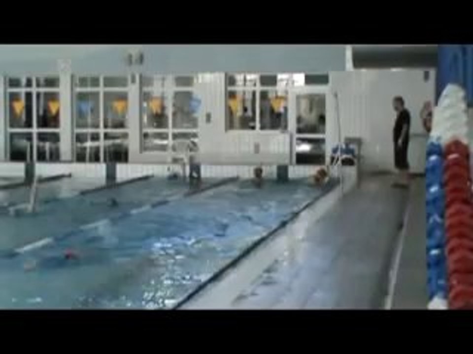 Doskonalenie Pływania na Dużym Basenie dla Młodzieży i Dorosłych