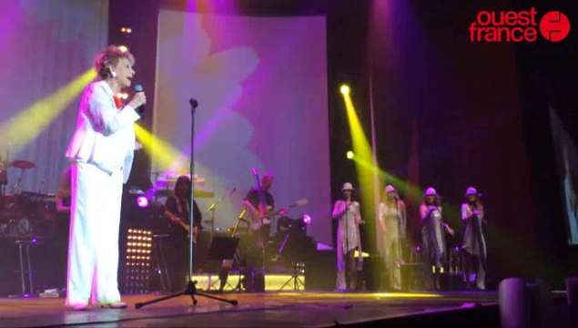 Age tendre et tête de bois. Annie Cordy en pleine forme à Rennes