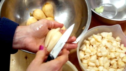 Bottling Spicy Pear Jam