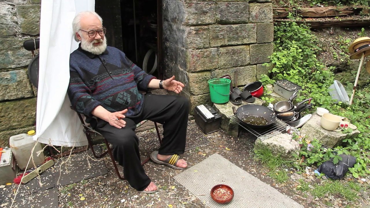 Un ex-banquier vit depuis 17 ans en ermite sur la petite ceinture