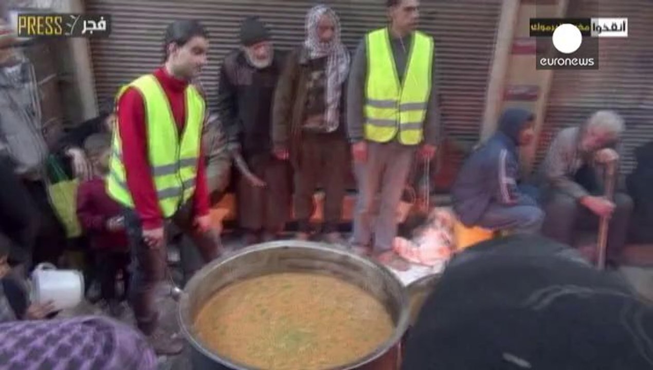 Siria, su Daraya barili esplosivi