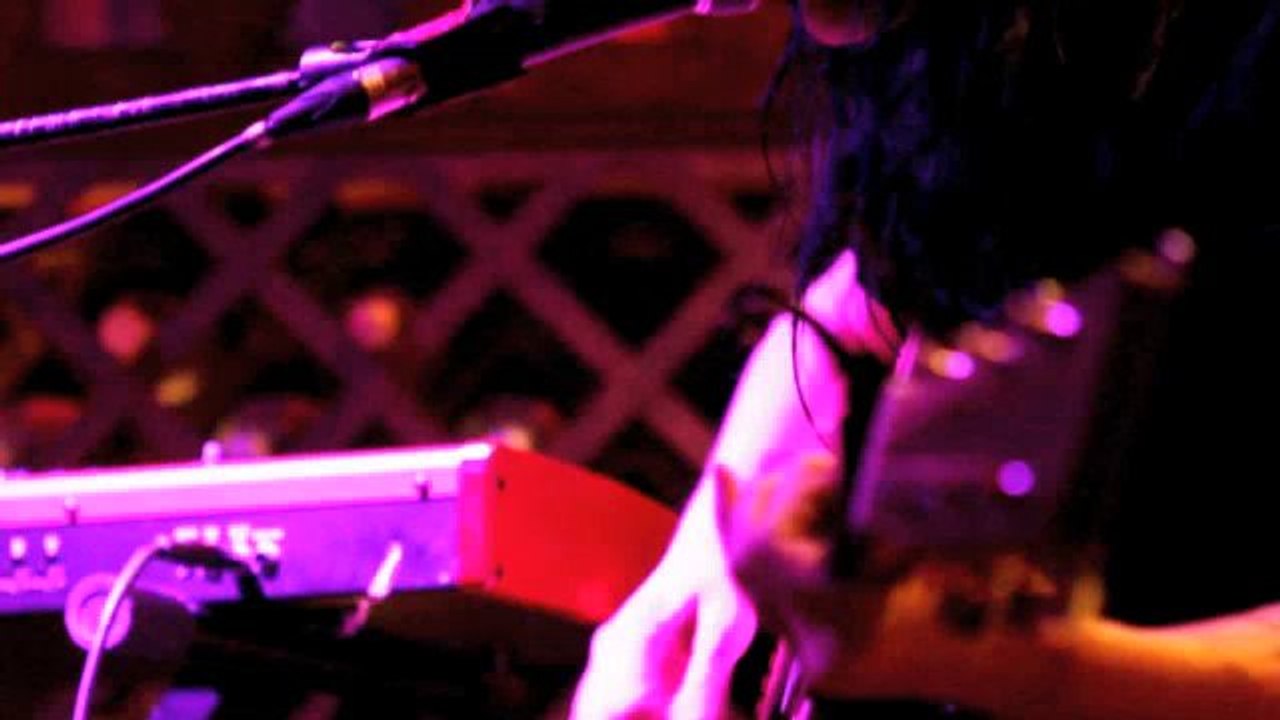 Edith Crash - "Trop Vite Oublier" live at East Side Luv, LA 2014