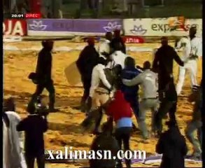 Modou Lo humilie Eumeu Sene