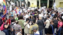 Venezuelanos protestam por casamento gay