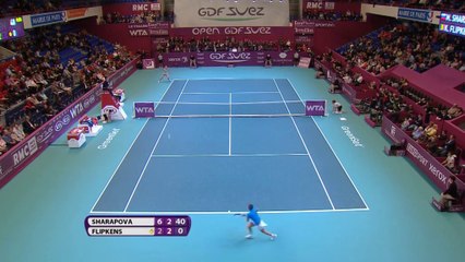 Parigi, tutto facile per la Sharapova