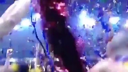 Η στιγμή της απονομής στην ΑΕΚ