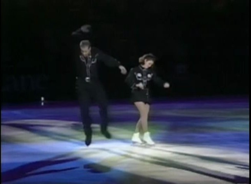 An Evening of Country On Ice