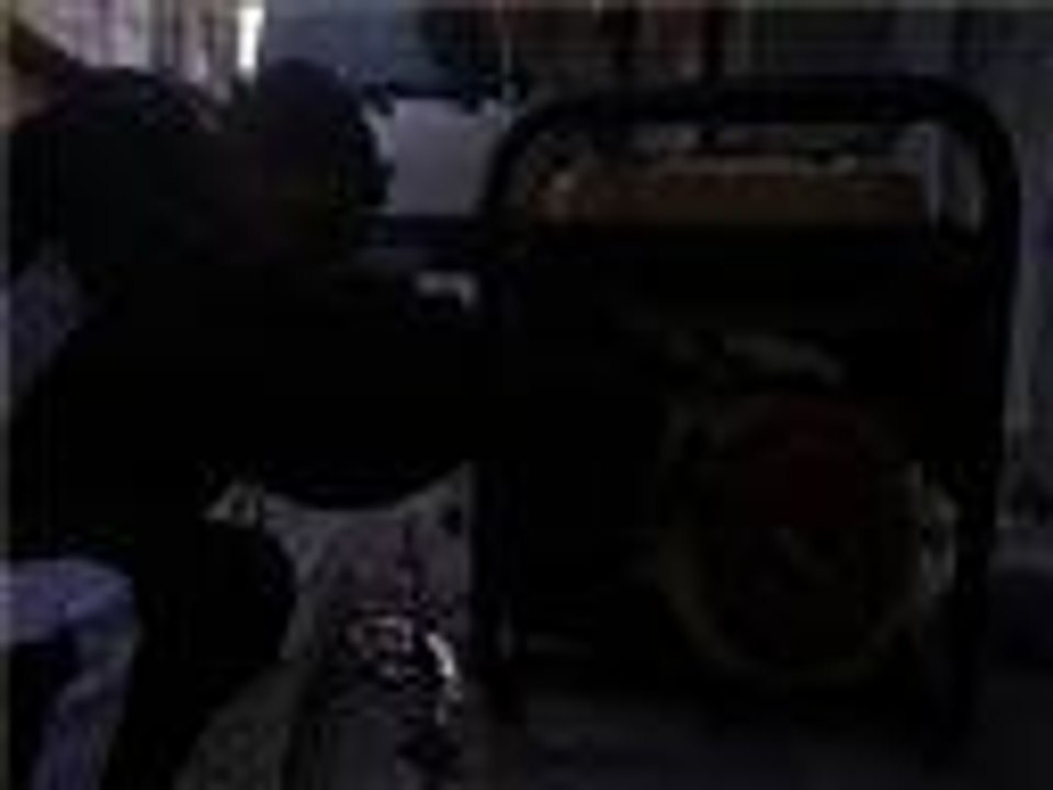 معاناة أهالي درعا من انقطاع كامل للكهرباء