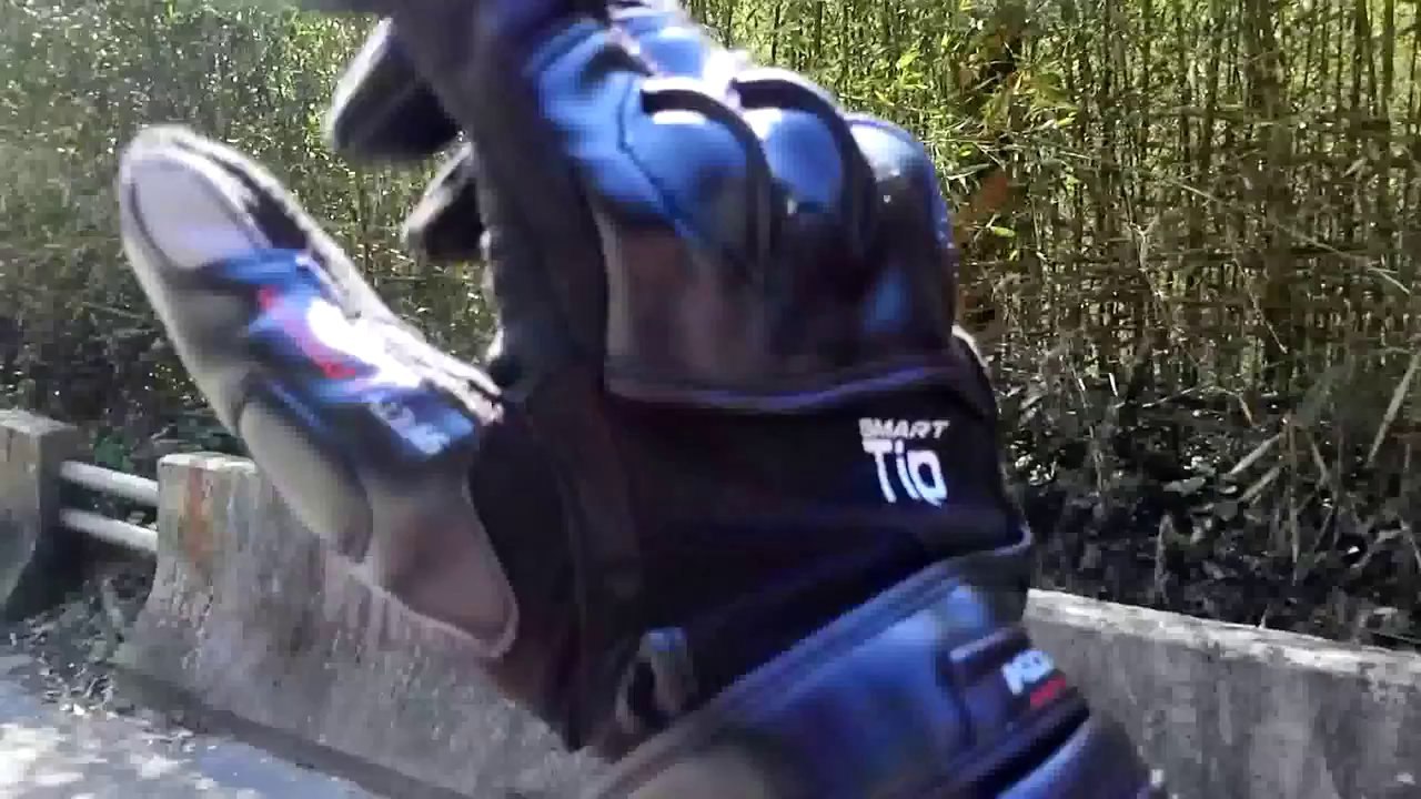 Extreme Cornering TIPS - Getting Your Knee Down!