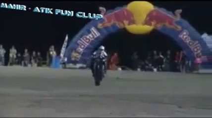 Stunts on heavy bike