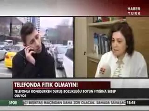 Cep telefonu boyun fıtığına sebep olabiliyor