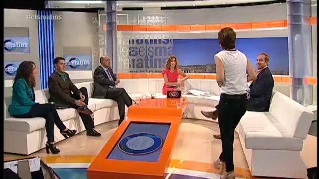 TV3 - Els matins - L'Empar analitza els cartells del 12-O