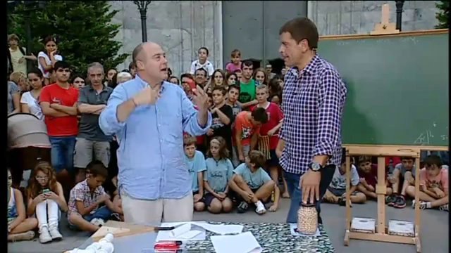 TV3 - Divendres - Entendre les matemàtiques amb bombolles