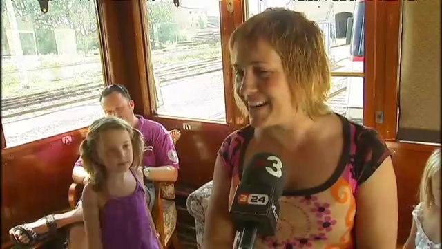 TV3 - Telenotícies - De Figueres a Portbou en un tren històric