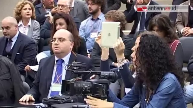 TG 31.01.14 I misfatti della casta: i consiglieri regionali si aumentano i vitalizi