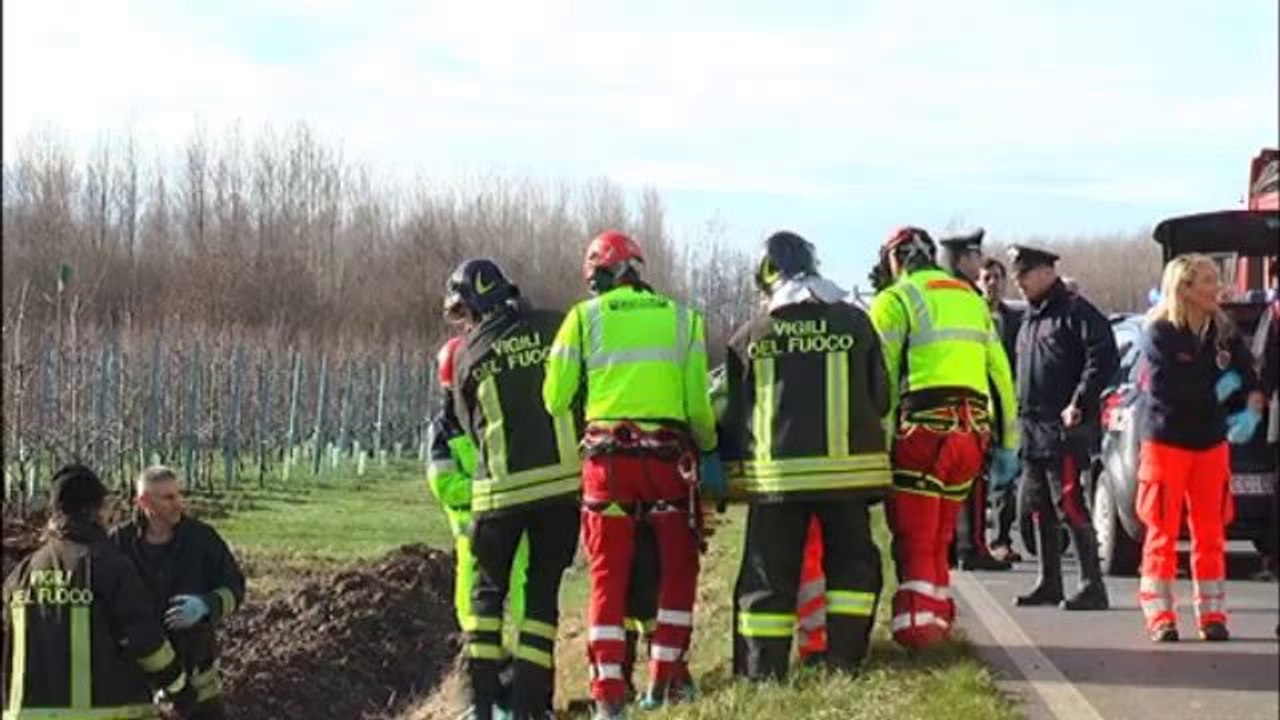 SCHIANTO AUTO - CAMION, UN MORTO E DUE FERITI