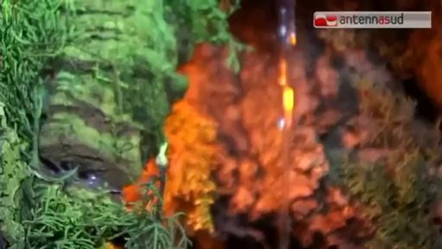 TG 24.12.13 A Bari Vecchia rivive la tradizione dei presepi nei sottani del centro storico