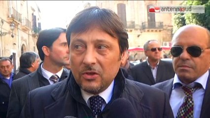 TG 23.12.13 La decadenza del Cavaliere nel libro di Dario Stefàno