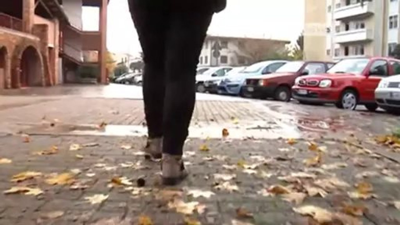 PICCHIAVA E SEGREGAVA LA COMPAGNA