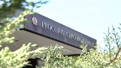 SOLDI PER SALTARE LE ATTESE, PRIMARIO INDAGATO