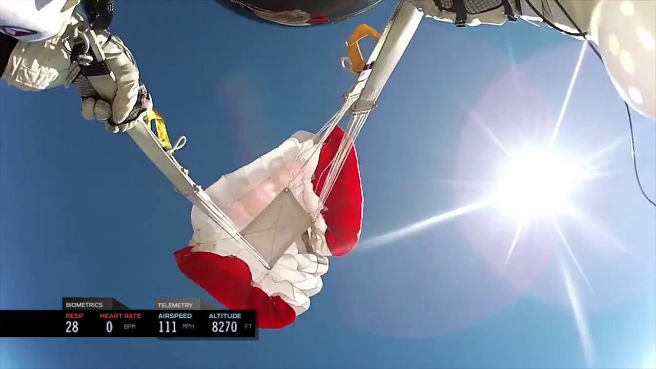 Saut de Felix Baumgartner depuis l'espace